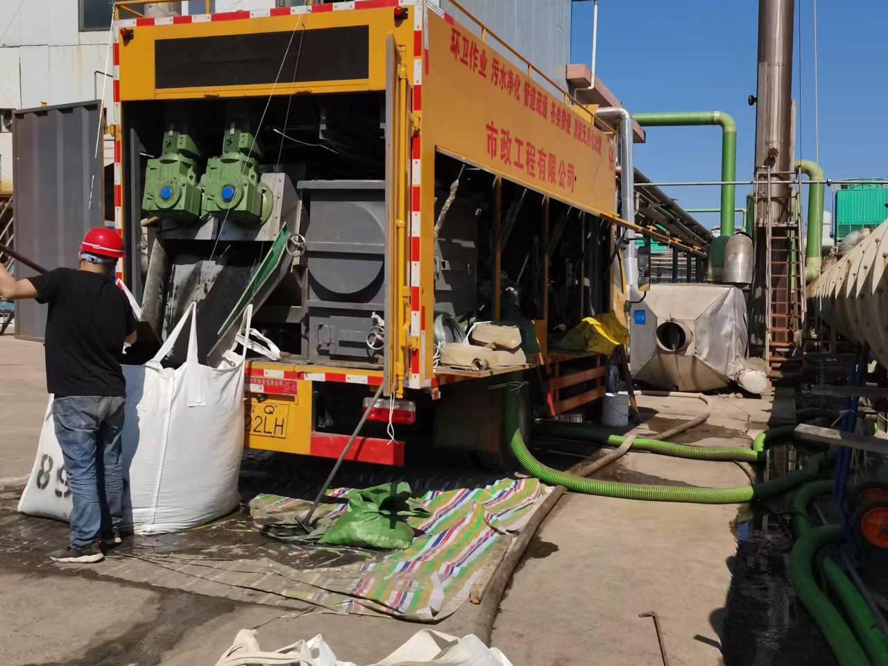 大兴淤泥压干处理